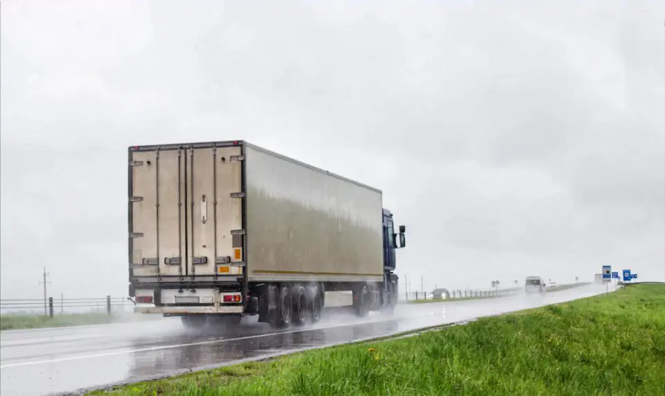 Steps to Optimize Hot Shot Trucking and Stay Compliant with ELD Regulations
